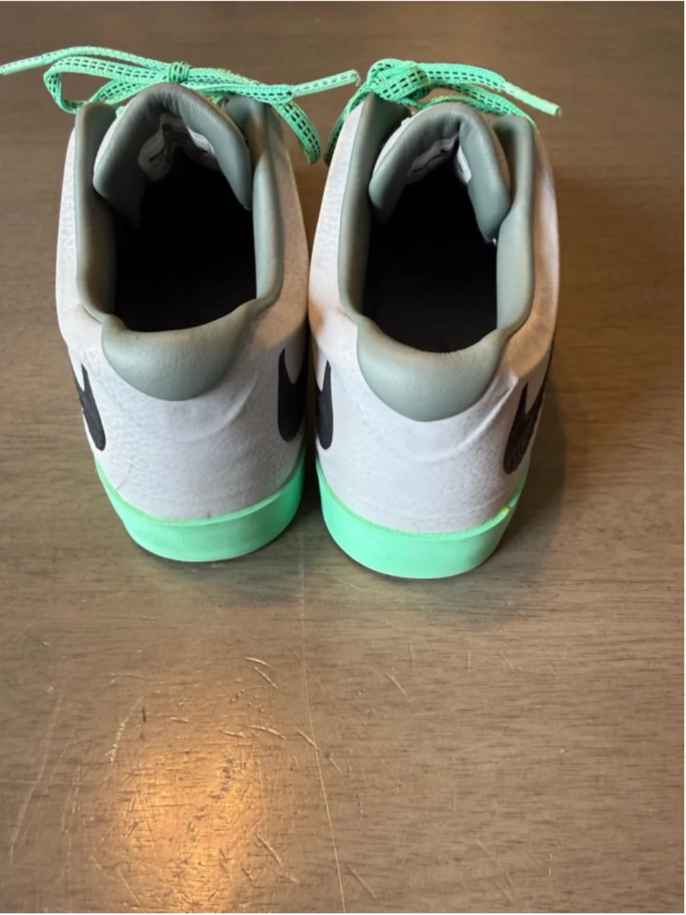 Boys Nike Sneakers Size 7Y Gray Green